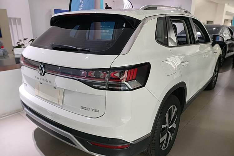 Used Volkswagen Tayron 2023 300TSI Two-Wheel-Drive Luxury Plus Advanced Edition Rear Right 45 Deg