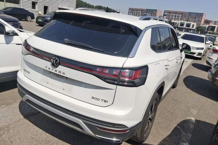 Used Volkswagen Tayron 2023 300TSI Two-Wheel-Drive Luxury Plus Advanced Edition Rear Right 45 Deg