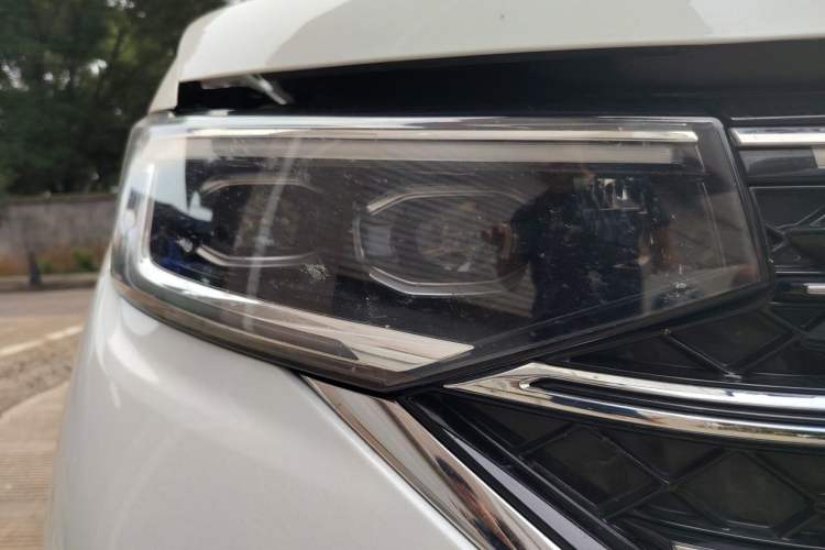 Used Volkswagen Tayron 2023 380TSI Four-Wheel Drive R-Line Pro Smart Edition Right Front Headlight