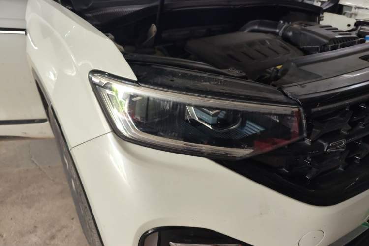 Used Volkswagen Tayron 2023 380TSI Four-Wheel Drive R-Line High-Energy Version Right Front Headlight