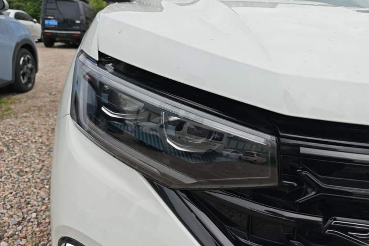 Used Volkswagen Tayron 2023 Revised Version 380TSI All-Wheel Drive R-Line High-Energy Edition Right Front Headlight