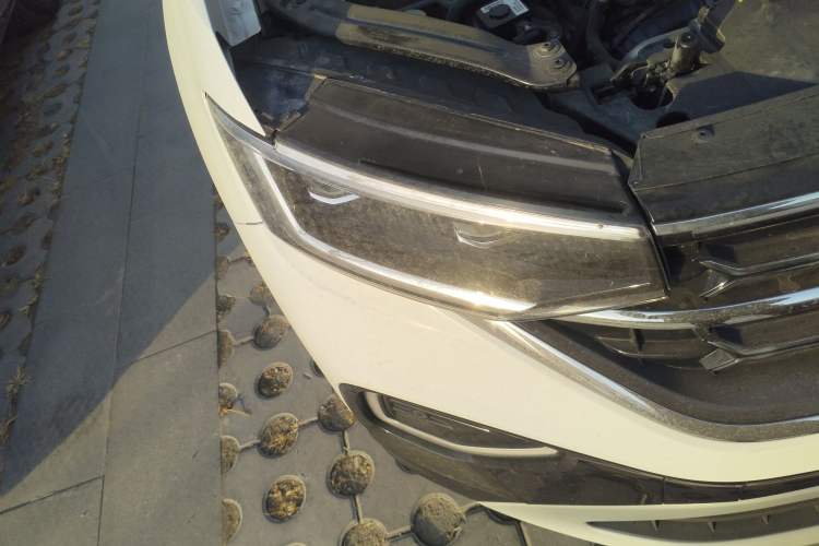 Used Volkswagen Tayron 2023 300TSI Two-Wheel-Drive Luxury Plus Advanced Edition Right Front Headlight