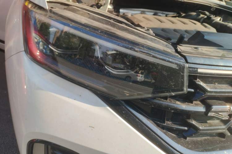 Used Volkswagen Tayron 2023 330TSI Two-Wheel-Drive R-Line High-Energy Version Right Front Headlight