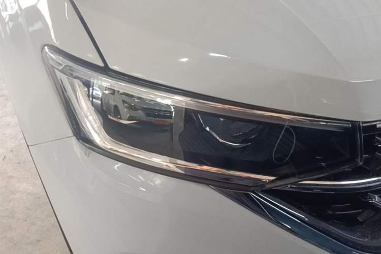 Used Volkswagen Tayron 2023 300TSI Two-Wheel-Drive Luxury Plus Advanced Edition Right Front Headlight