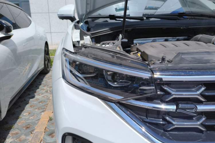 Used Volkswagen Tayron 2023 Revised Version 380TSI All-Wheel Drive R-Line High-Energy Edition Right Front Headlight