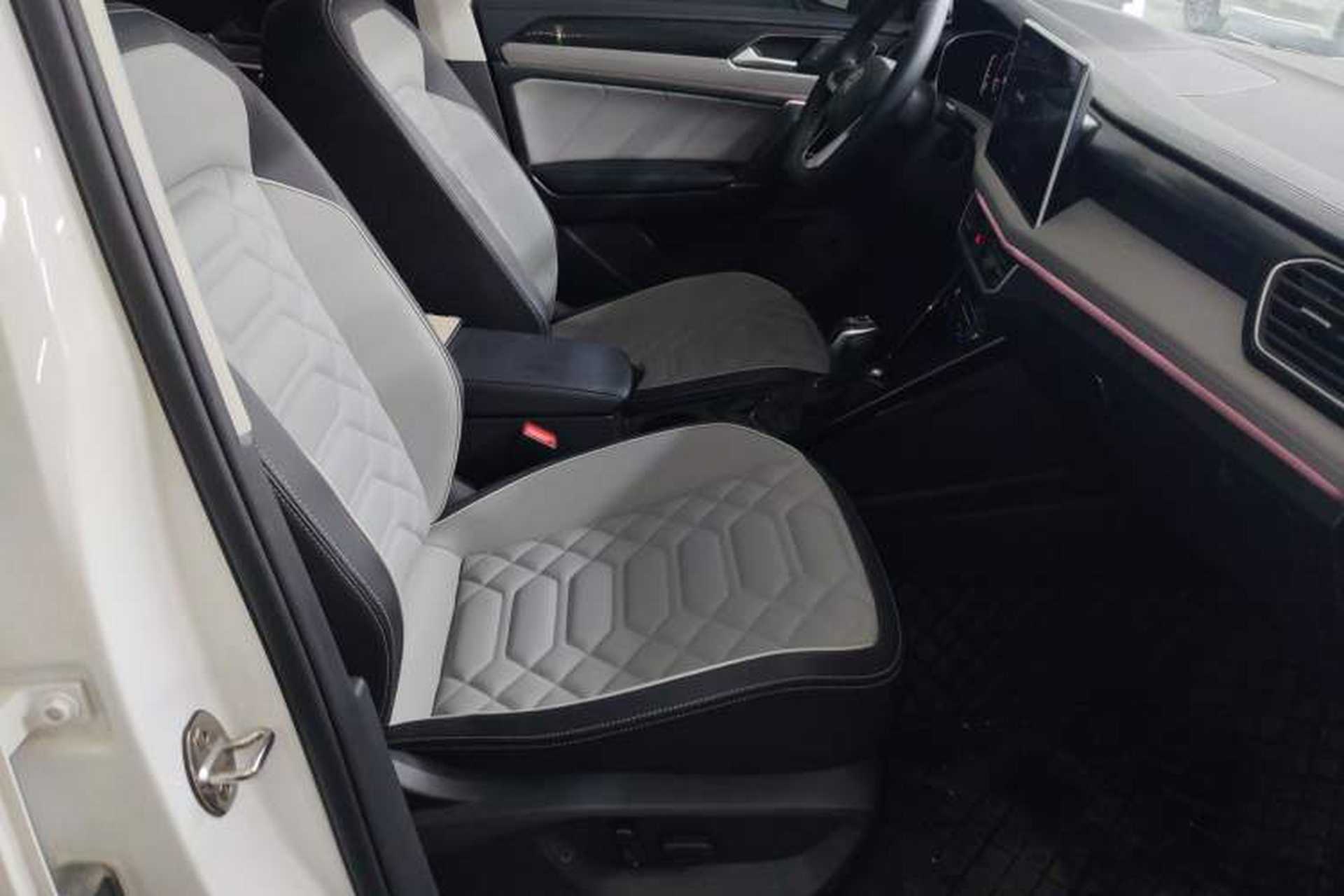 Used Volkswagen Tayron 2023 280TSI Two-Wheel-Drive Luxury Plus Advanced Version Right Front Seat