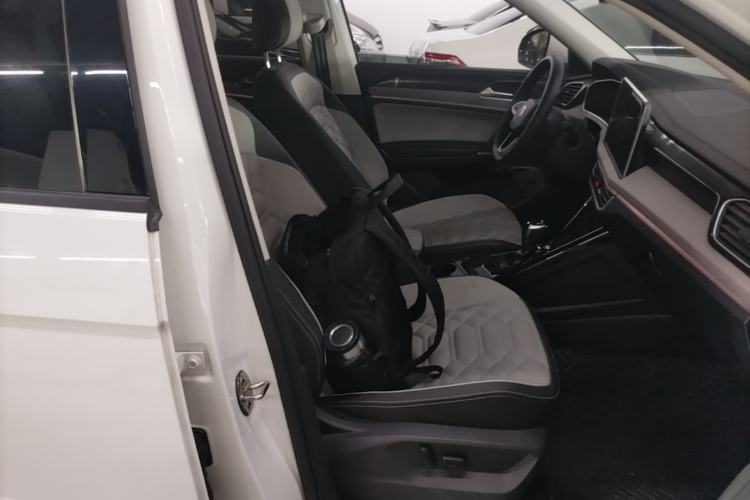 Used Volkswagen Tayron 2023 300TSI Two-Wheel-Drive Luxury Plus Advanced Edition Right Front Seat