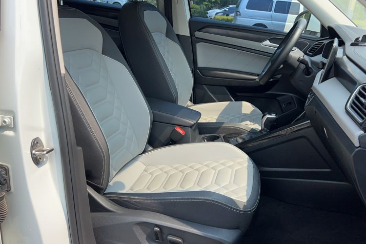 Used Volkswagen Tayron 2023 330TSI Two-Wheel-Drive Luxury Plus Advanced Version Right Front Seat