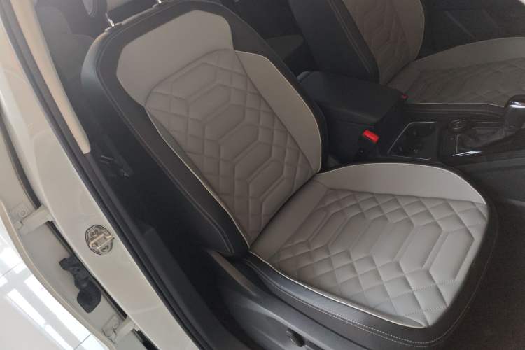 Used Volkswagen Tayron 2023 Revised Version 380TSI All-Wheel Drive R-Line High-Energy Edition Right Front Seat