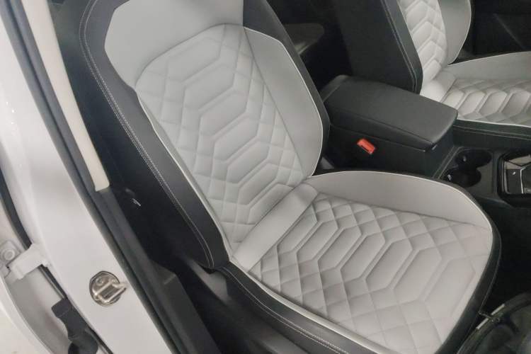 Used Volkswagen Tayron 2023 280TSI Two-Wheel-Drive Luxury Plus Advanced Version Right Front Seat