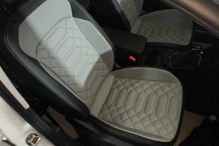 Used Volkswagen Tayron 2023 300TSI Two-Wheel-Drive Luxury Plus Advanced Edition Right Front Seat