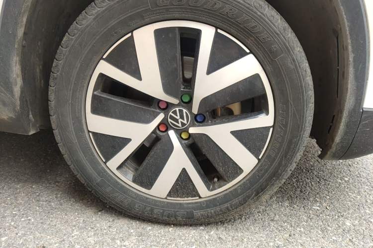 Used Volkswagen Tayron 2023 300TSI Two-Wheel-Drive Luxury Plus Advanced Edition Right Front Wheel Hub