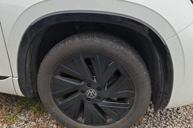 Used Volkswagen Tayron 2023 Revised Version 380TSI All-Wheel Drive R-Line High-Energy Edition Right Front Wheel Hub