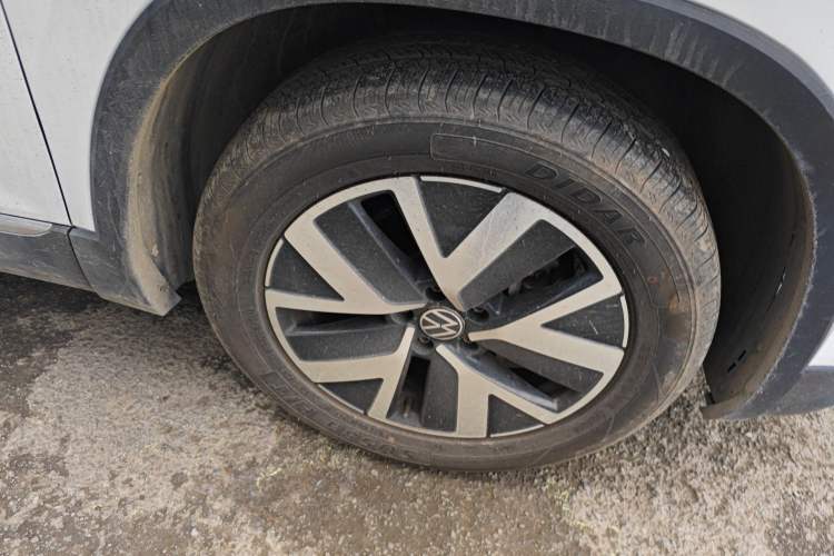 Used Volkswagen Tayron 2023 330TSI Two-Wheel-Drive Luxury Plus Advanced Version Right Front Wheel Hub
