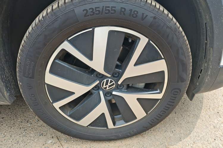 Used Volkswagen Tayron 2023 330TSI Two-Wheel-Drive Luxury Plus Advanced Version Right Front Wheel Hub