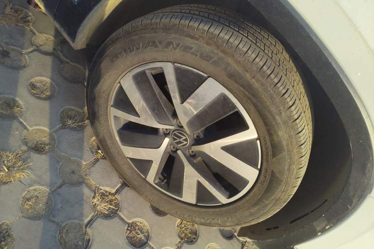 Used Volkswagen Tayron 2023 300TSI Two-Wheel-Drive Luxury Plus Advanced Edition Right Front Wheel Hub