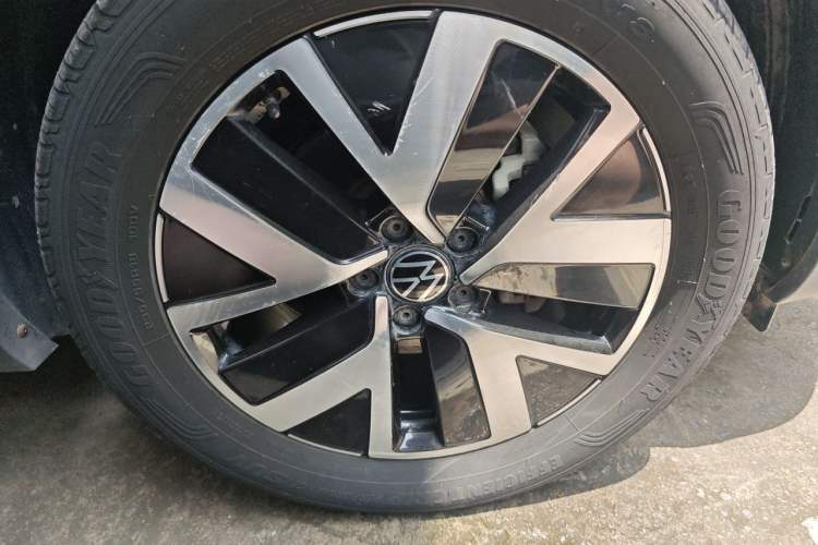 Used Volkswagen Tayron 2023 280TSI Two-Wheel-Drive Luxury Plus Advanced Version Right Front Wheel Hub