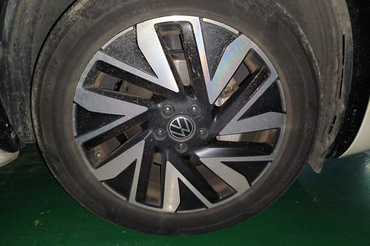 Used Volkswagen Tayron 2023 Revised Version 380TSI All-Wheel Drive R-Line High-Energy Edition Right Front Wheel Hub