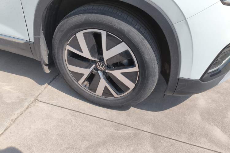 Used Volkswagen Tayron 2023 280TSI Two-Wheel-Drive Luxury Plus Advanced Version Right Front Wheel Hub