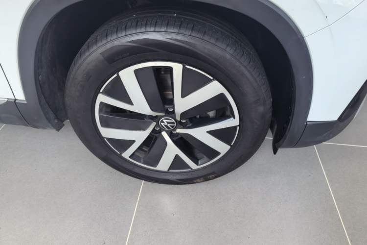 Used Volkswagen Tayron 2023 300TSI Two-Wheel-Drive Luxury Plus Advanced Edition Right Front Wheel Hub