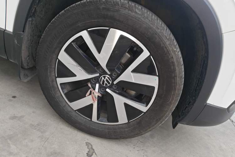 Used Volkswagen Tayron 2023 300TSI Two-Wheel-Drive Luxury Plus Advanced Edition Right Front Wheel Hub