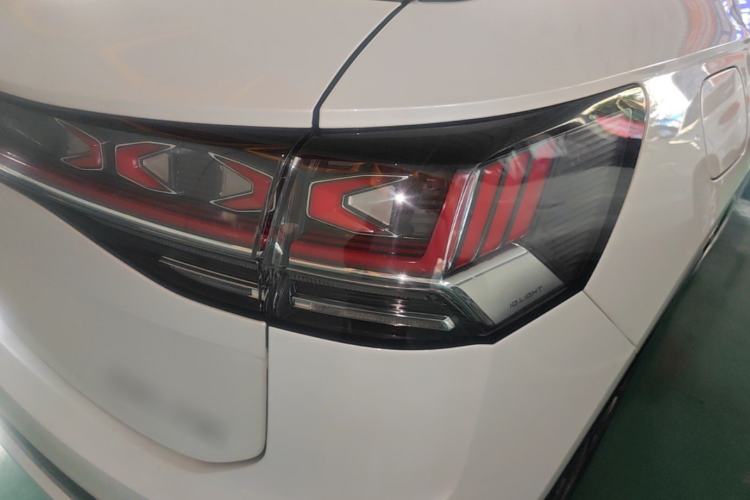 Used Volkswagen Tayron 2023 330TSI Two-Wheel-Drive R-Line High-Energy Version Right Rear Taillight