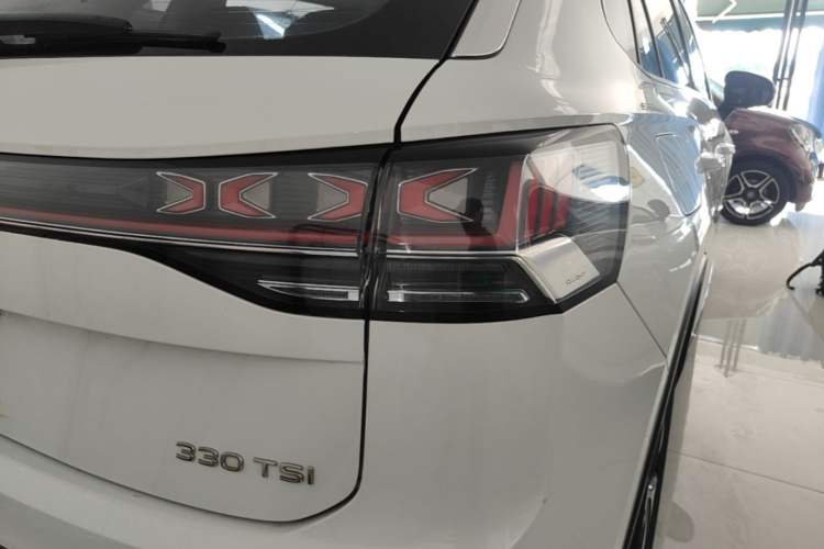 Used Volkswagen Tayron 2023 330TSI Two-Wheel-Drive Luxury Plus Advanced Version Right Rear Taillight