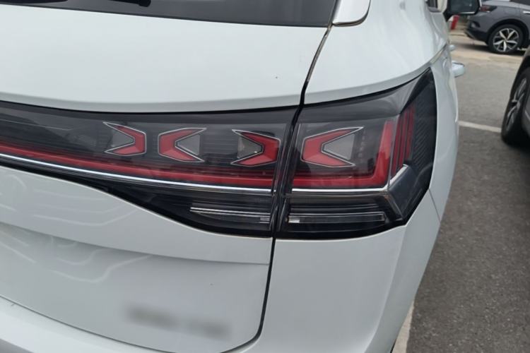 Used Volkswagen Tayron 2023 300TSI Two-Wheel-Drive Luxury Plus Advanced Edition Right Rear Taillight