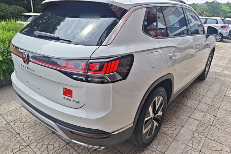 Used Volkswagen Tayron 2023 330TSI Two-Wheel-Drive Luxury Plus Advanced Version Right Rear Taillight