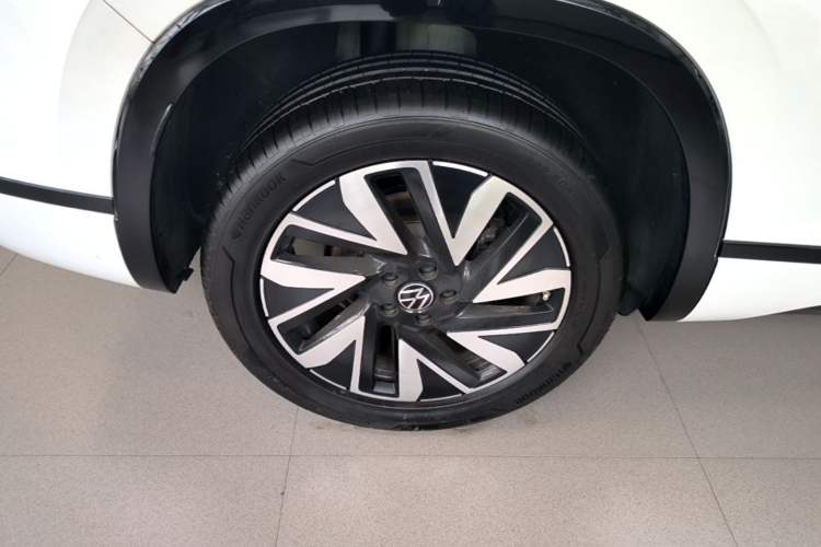 Used Volkswagen Tayron 2023 Revised Version 380TSI All-Wheel Drive R-Line High-Energy Edition Right Rear Wheel Hub