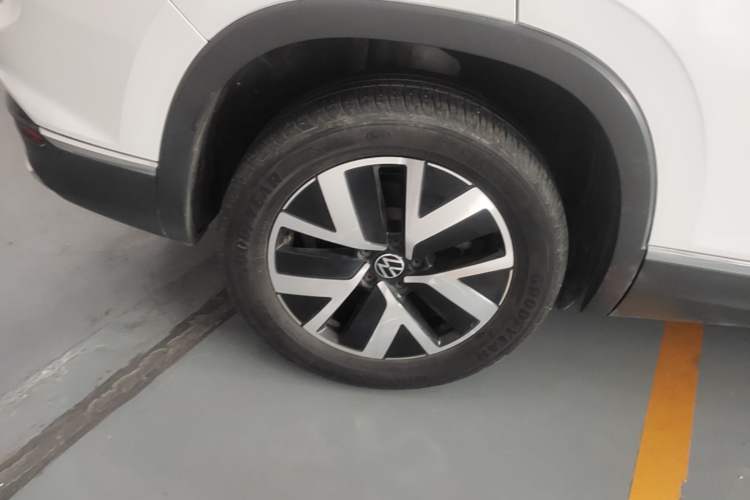 Used Volkswagen Tayron 2023 300TSI Two-Wheel-Drive Luxury Plus Advanced Edition Right Rear Wheel Hub