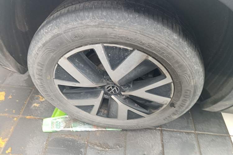 Used Volkswagen Tayron 2023 300TSI Two-Wheel-Drive Luxury Plus Advanced Edition Right Rear Wheel Hub