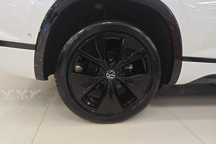 Used Volkswagen Tayron 2023 Revised Version 380TSI All-Wheel Drive R-Line Pro Smart Edition Right Rear Wheel Hub