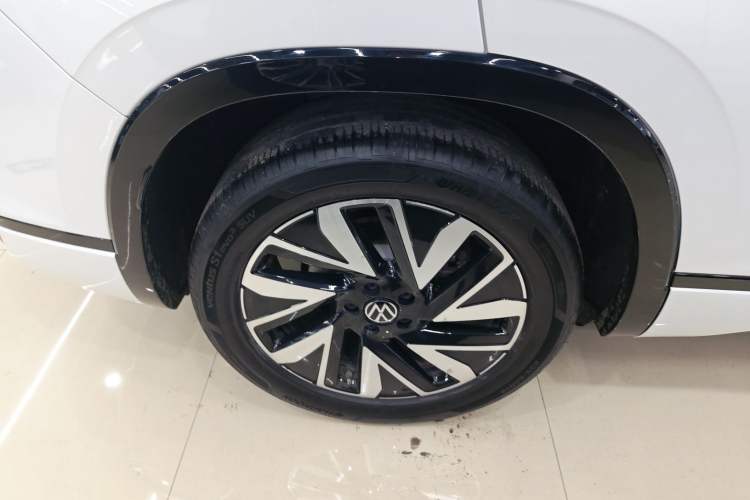 Used Volkswagen Tayron 2023 330TSI Two-Wheel-Drive R-Line High-Energy Version Right Rear Wheel Hub