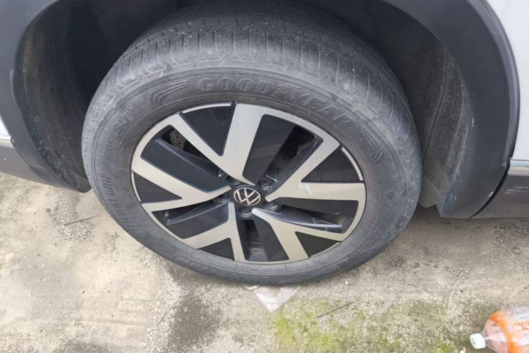 Used Volkswagen Tayron 2023 300TSI Two-Wheel-Drive Luxury Plus Advanced Edition Right Rear Wheel Hub