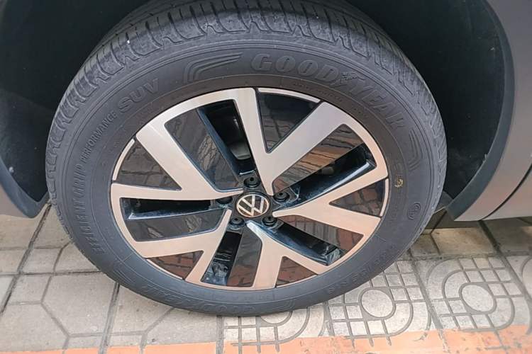 Used Volkswagen Tayron 2023 300TSI Two-Wheel-Drive Luxury Plus Advanced Edition Right Rear Wheel Hub