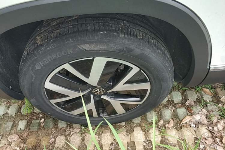 Used Volkswagen Tayron 2023 280TSI Two-Wheel-Drive Luxury Plus Advanced Version Right Rear Wheel Hub