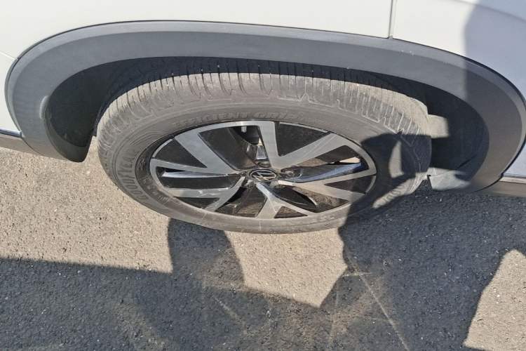Used Volkswagen Tayron 2023 300TSI Two-Wheel-Drive Luxury Plus Advanced Edition Right Rear Wheel Hub
