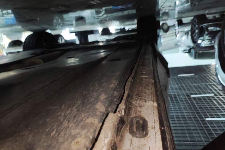 Used Volkswagen Tayron 2023 330TSI Two-Wheel-Drive Luxury Plus Advanced Version Right Side Sill