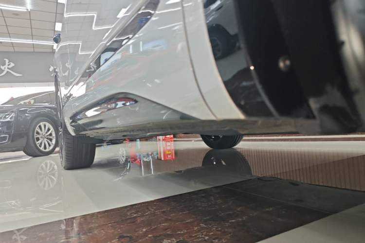 Used Volkswagen Tayron 2023 Revised Version 380TSI All-Wheel Drive R-Line Pro Smart Edition Right Side Sill