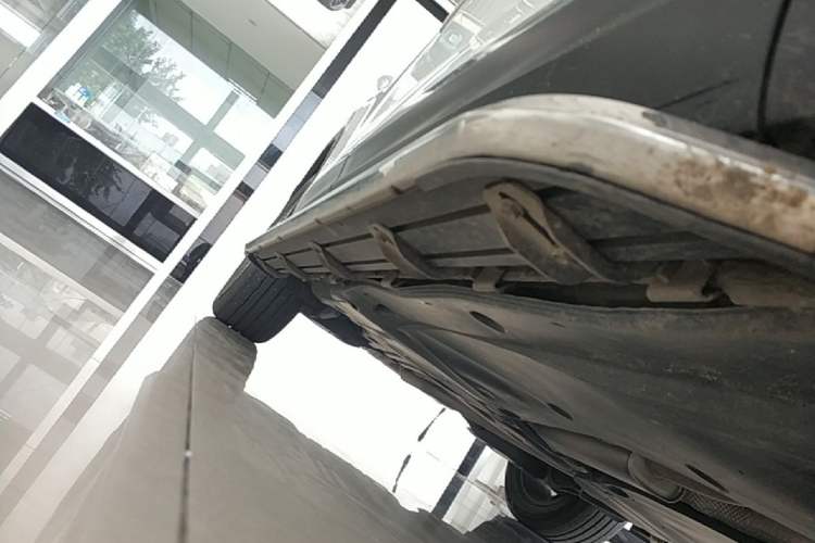 Used Volkswagen Tayron 2023 330TSI Two-Wheel-Drive Luxury Plus Advanced Version Right Side Sill