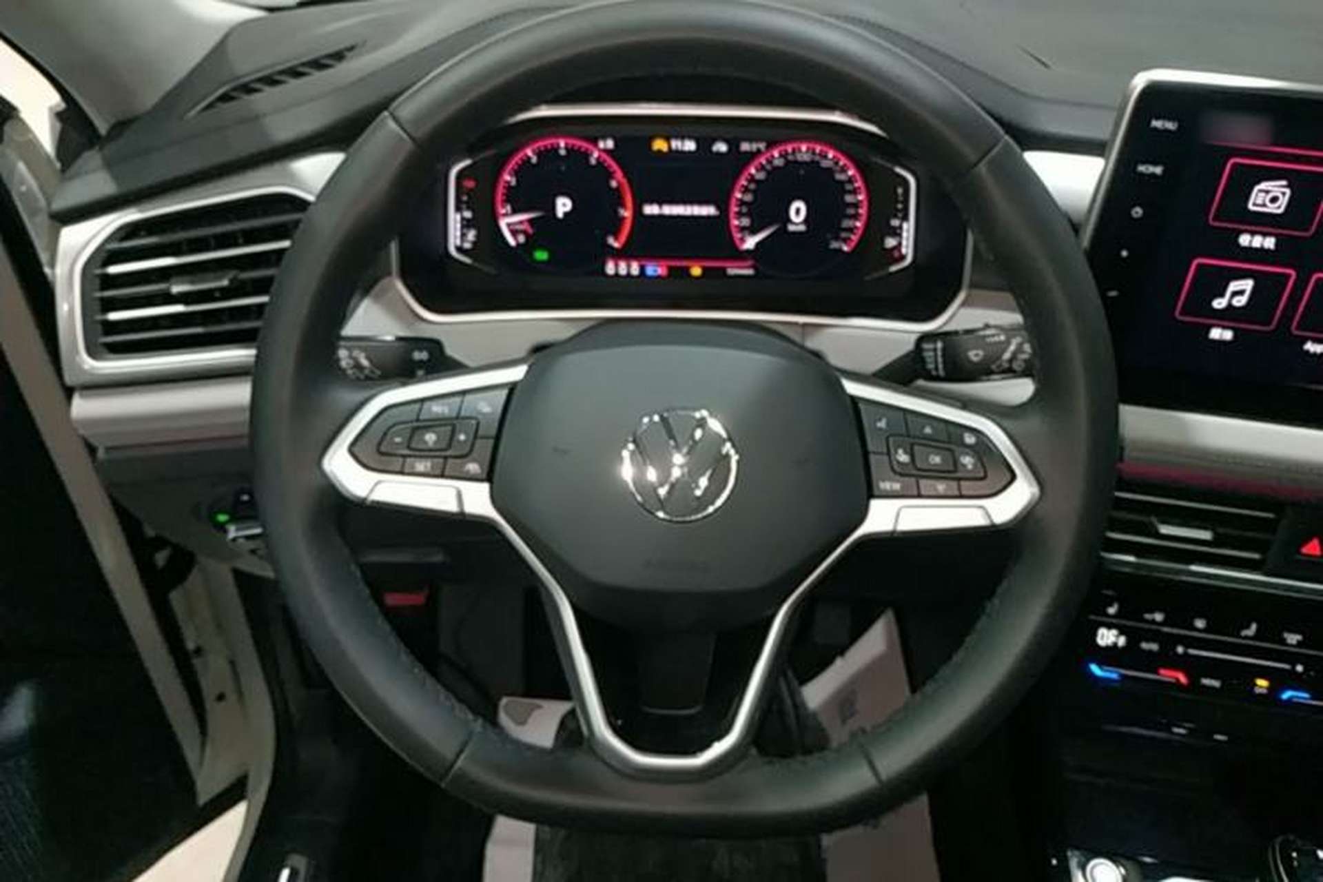 Used Volkswagen Tayron 2023 Revised Version 380TSI All-Wheel Drive R-Line High-Energy Edition Steering Wheel