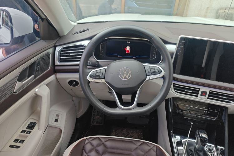 Used Volkswagen Tayron 2023 380TSI Four-Wheel Drive R-Line High-Energy Version Steering Wheel