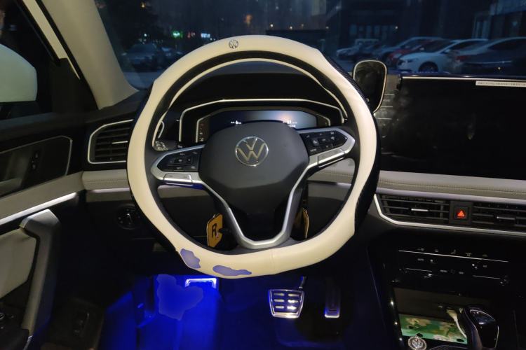Used Volkswagen Tayron 2023 330TSI Two-Wheel-Drive Luxury Plus Advanced Version Steering Wheel