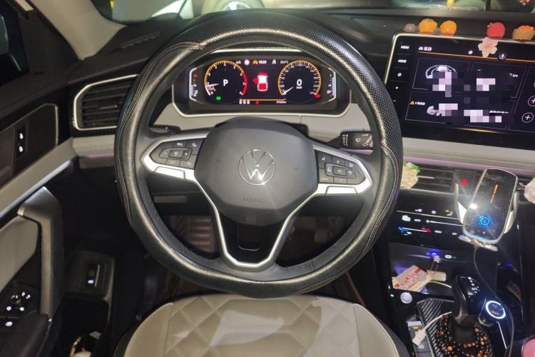 Used Volkswagen Tayron 2023 330TSI Two-Wheel-Drive Luxury Plus Advanced Version Steering Wheel