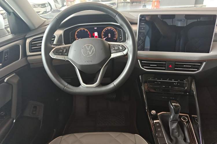 Used Volkswagen Tayron 2023 Revised Version 380TSI All-Wheel Drive R-Line High-Energy Edition Steering Wheel