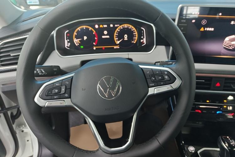 Used Volkswagen Tayron 2023 330TSI Two-Wheel-Drive Luxury Plus Advanced Version Steering Wheel