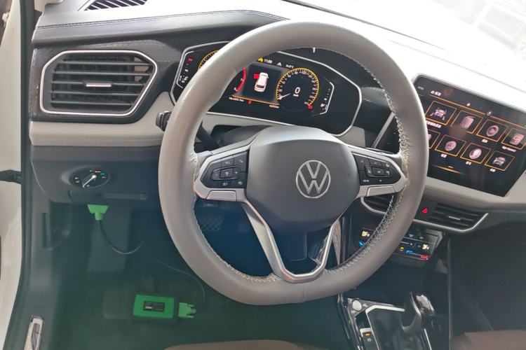 Used Volkswagen Tayron 2023 280TSI Two-Wheel-Drive Luxury Plus Advanced Version Steering Wheel