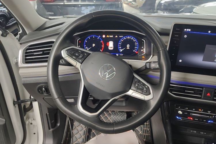 Used Volkswagen Tayron 2023 330TSI Two-Wheel-Drive R-Line High-Energy Version Steering Wheel