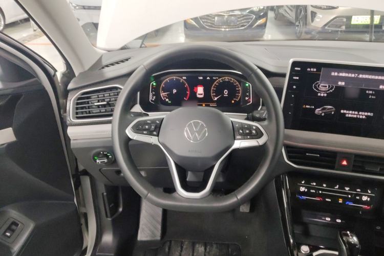 Used Volkswagen Tayron 2023 280TSI Two-Wheel-Drive Luxury Plus Advanced Version Steering Wheel